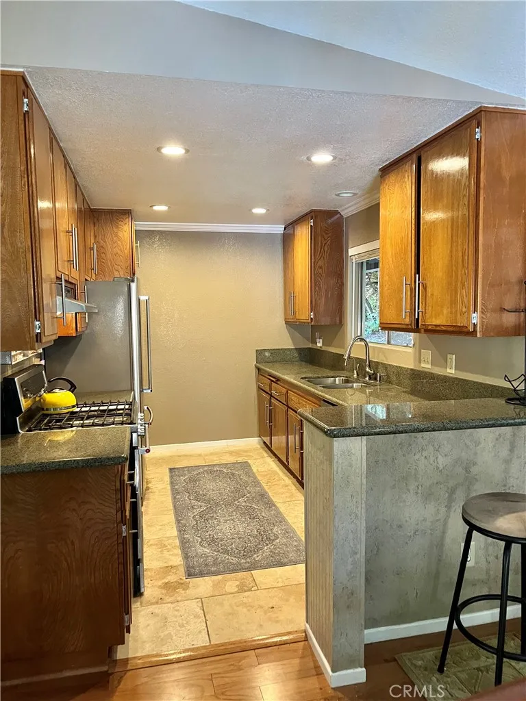 109 Rockledge Lane Lake Arrowhead, CA 92352