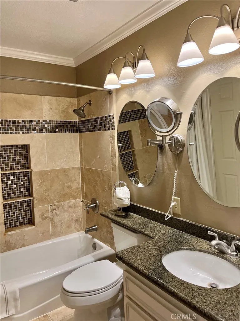 109 Rockledge Lane Lake Arrowhead, CA 92352