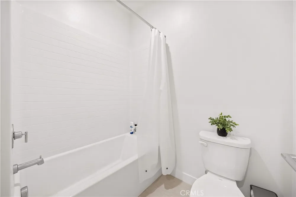 4056 E Peony Paseo #16 Ontario, CA 91761