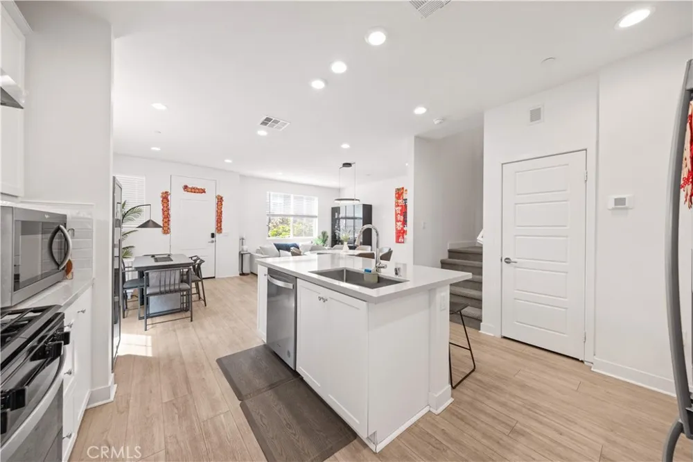 4056 E Peony Paseo #16 Ontario, CA 91761