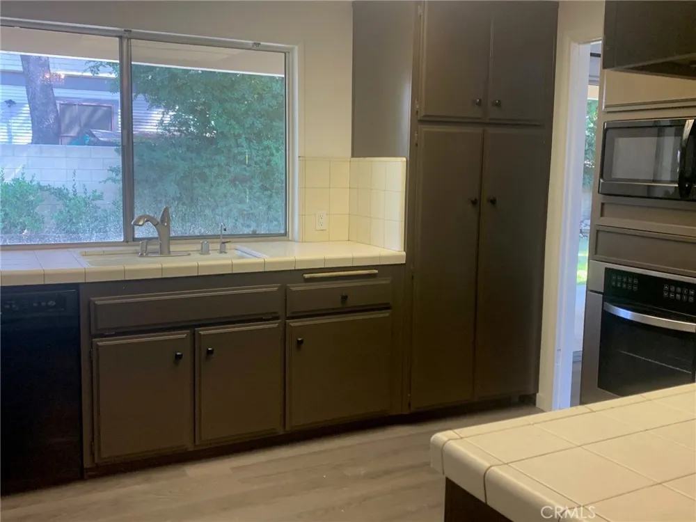 2114 Forbes Claremont, CA 91711