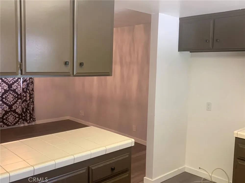 2114 Forbes Claremont, CA 91711