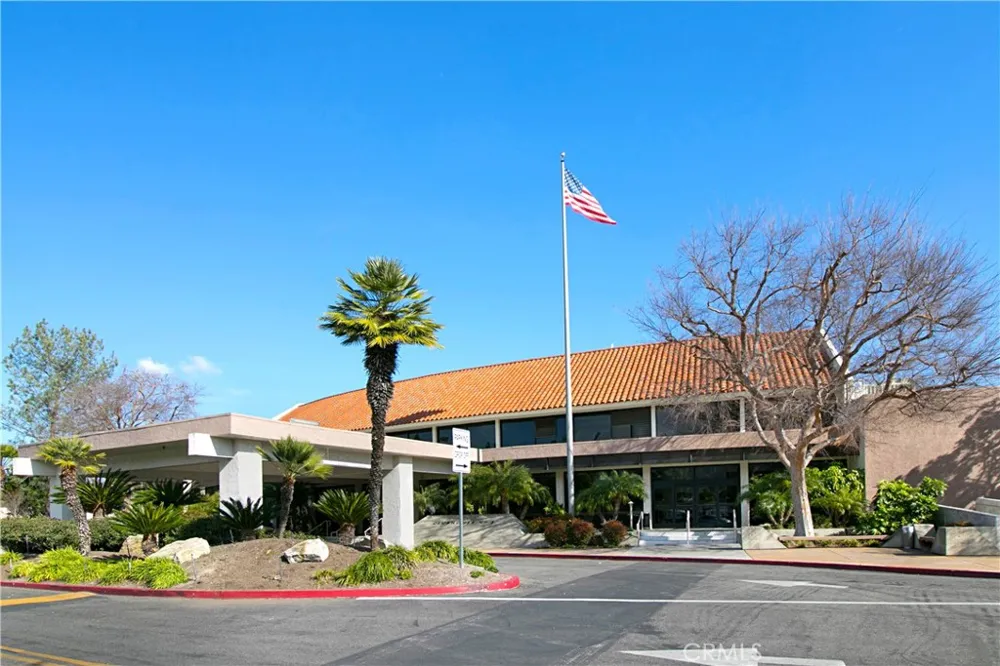 5581 Via Dicha #B Laguna Woods, CA 92637