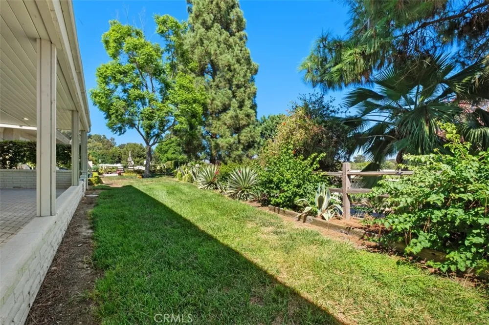 5581 Via Dicha #B Laguna Woods, CA 92637