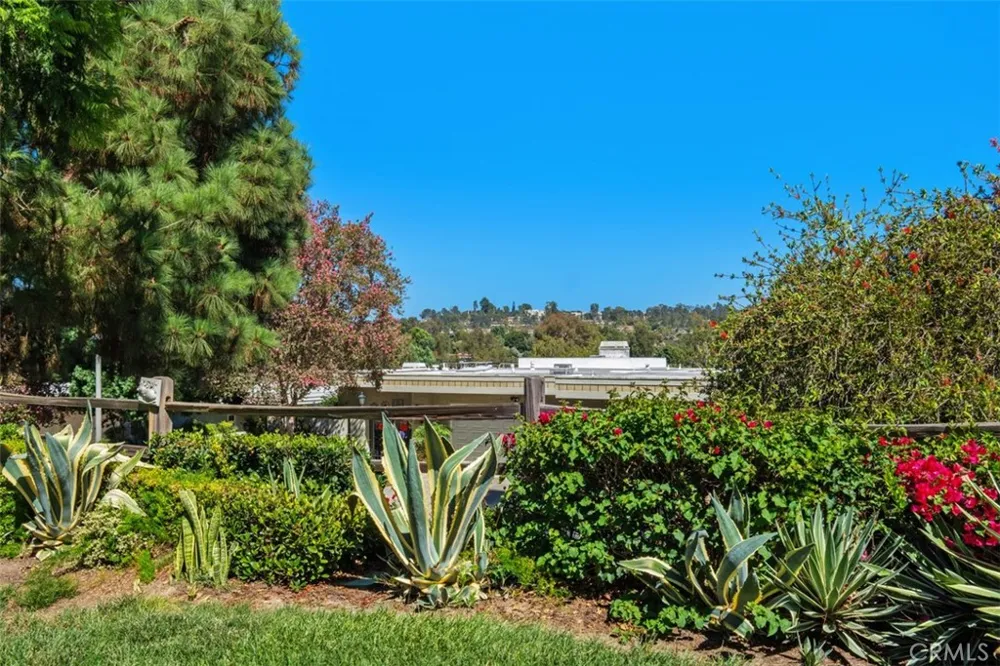 5581 Via Dicha #B Laguna Woods, CA 92637