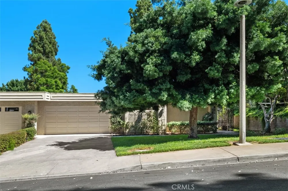 5581 Via Dicha #B Laguna Woods, CA 92637
