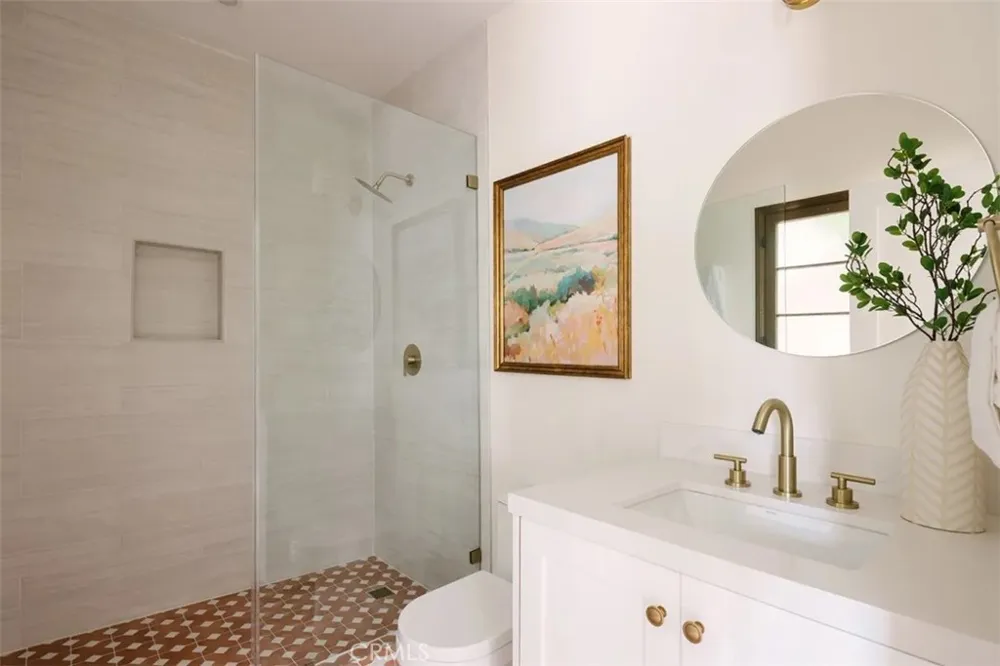 2050 Las Palmas Avenue Los Angeles, CA 90068