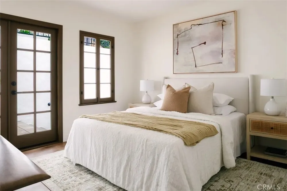 2050 Las Palmas Avenue Los Angeles, CA 90068