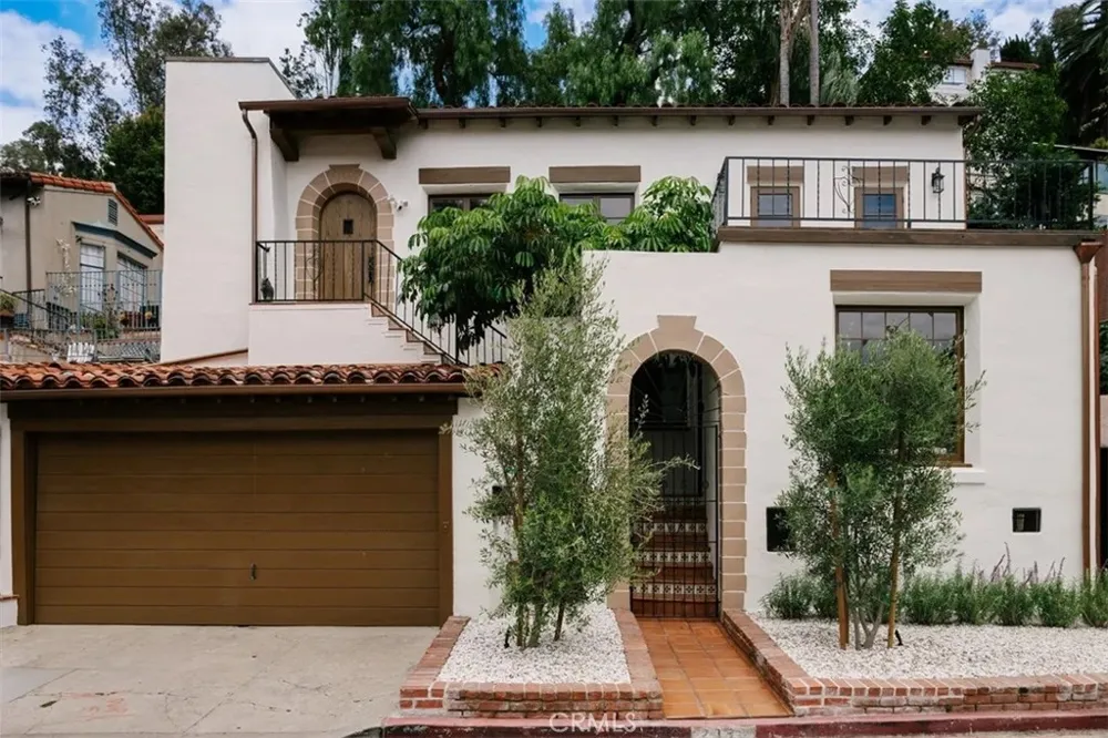 2050 Las Palmas Avenue Los Angeles, CA 90068