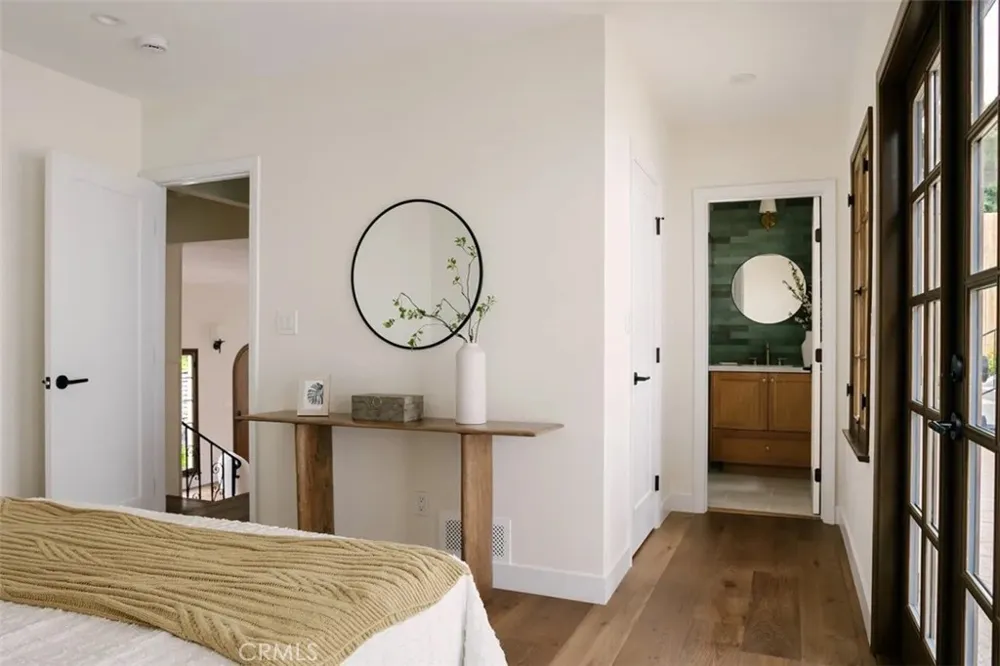 2050 Las Palmas Avenue Los Angeles, CA 90068