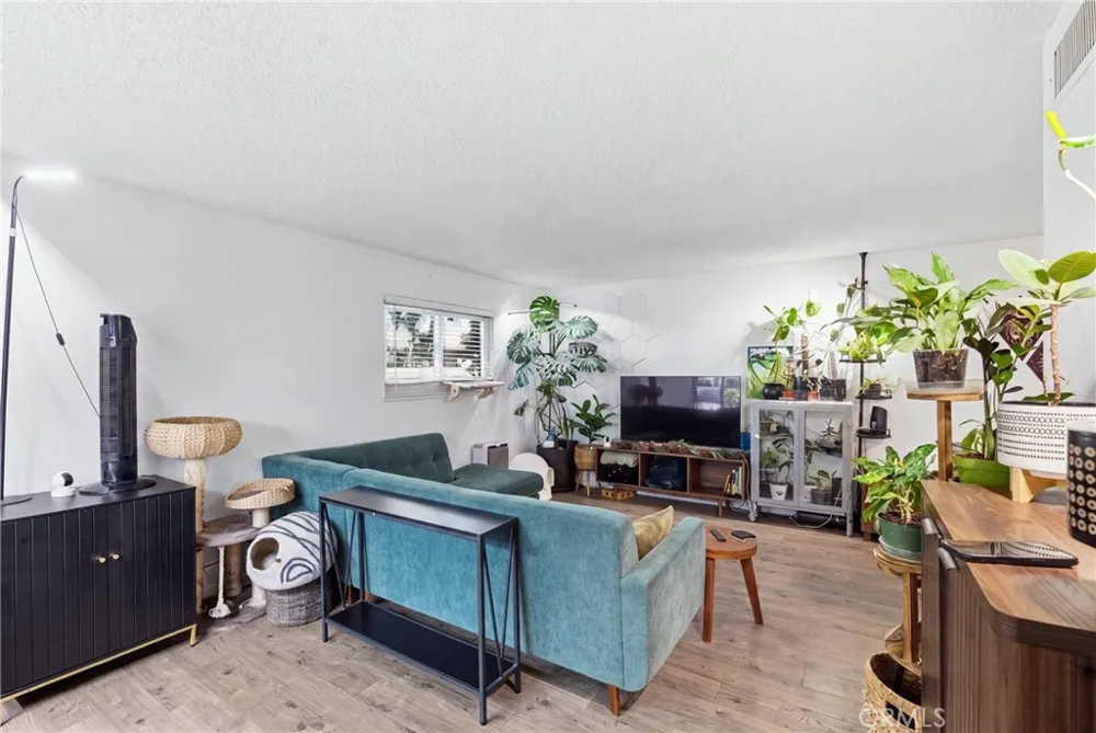 1328 Primrose Street #4 Upland, CA 91786