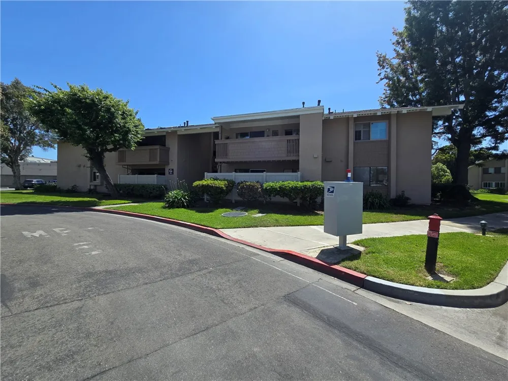 8777 Coral Springs Court #11B Huntington Beach, CA 92646