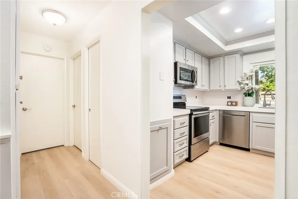 8777 Coral Springs Court #11B Huntington Beach, CA 92646
