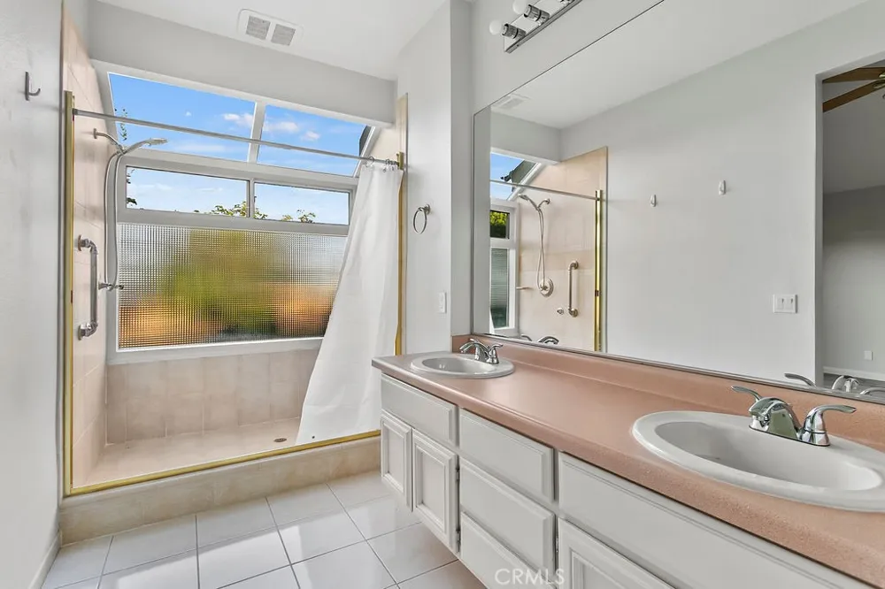 28645 Via Pasatiempo Laguna Niguel, CA 92677