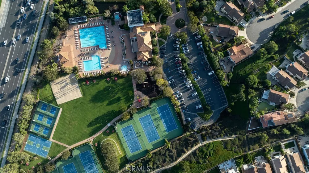 28645 Via Pasatiempo Laguna Niguel, CA 92677