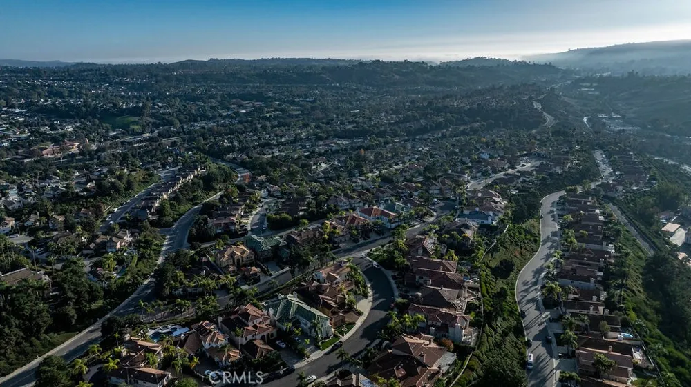 28645 Via Pasatiempo Laguna Niguel, CA 92677