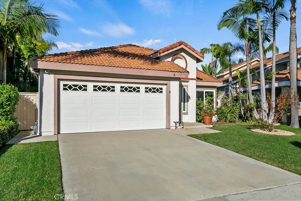 28645 Via Pasatiempo Laguna Niguel, CA 92677