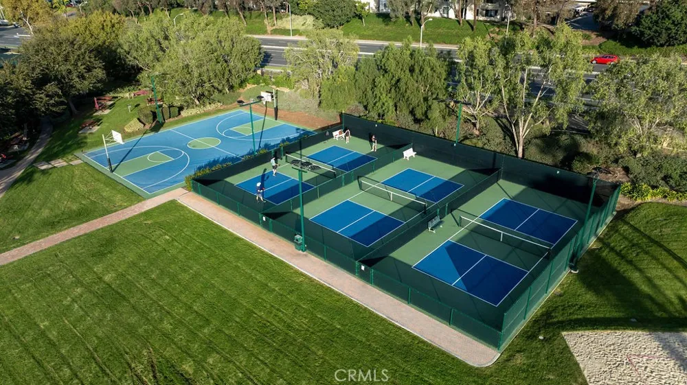 28645 Via Pasatiempo Laguna Niguel, CA 92677