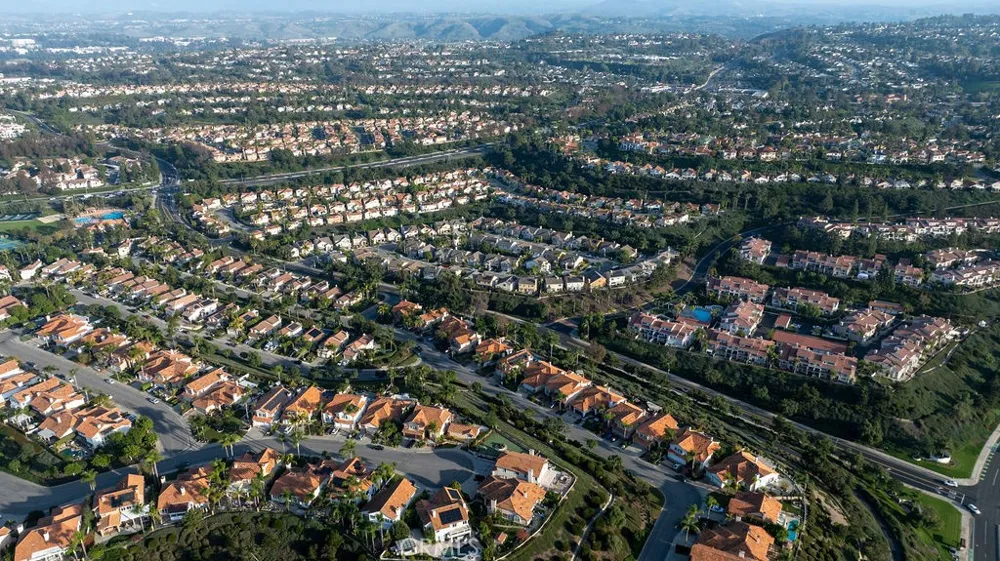 28645 Via Pasatiempo Laguna Niguel, CA 92677