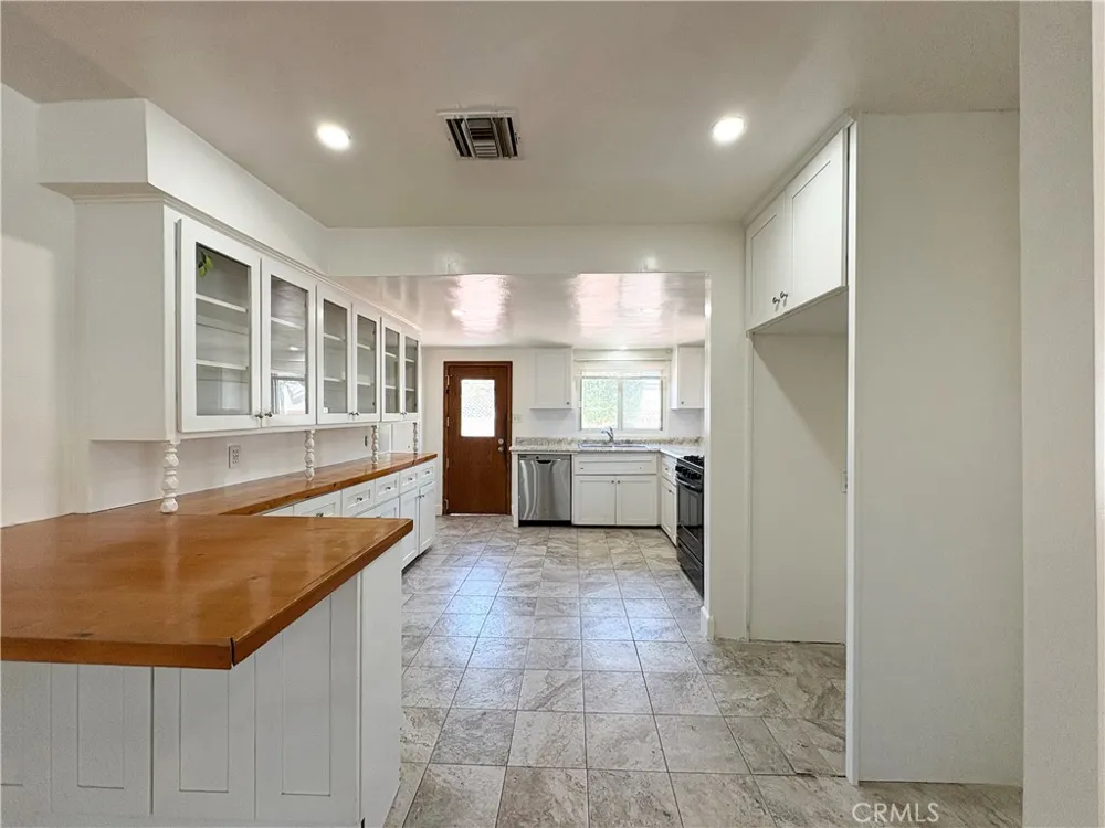 319 E Park Ontario, CA 91761