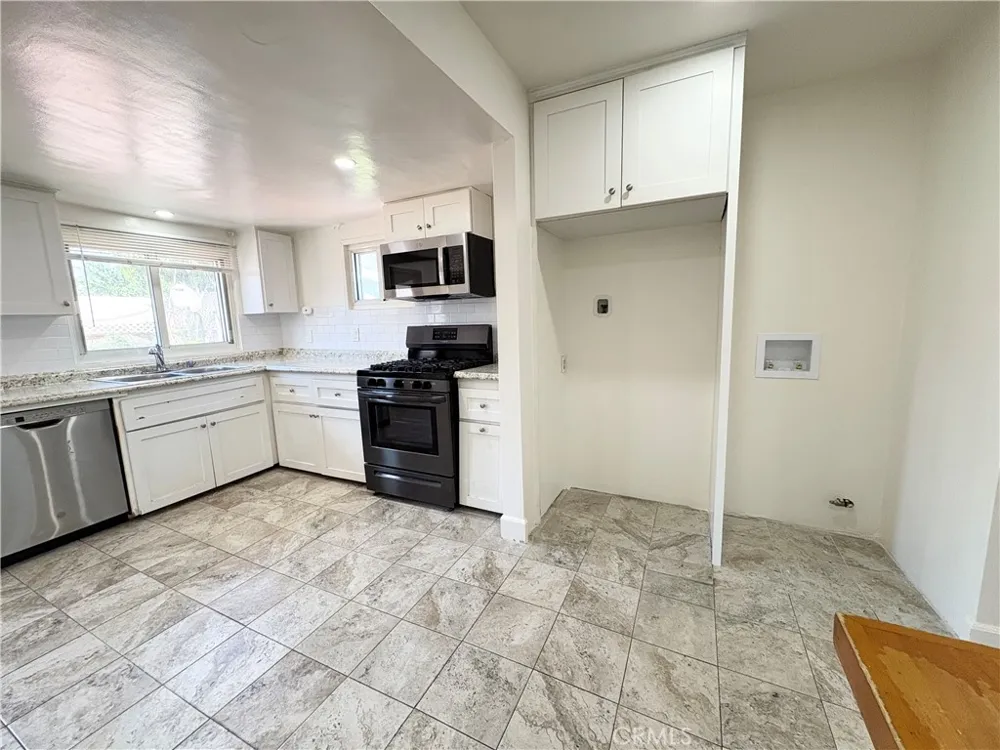 319 E Park Ontario, CA 91761
