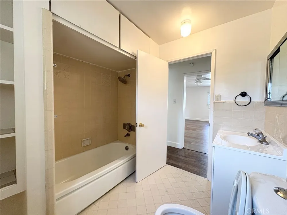 319 E Park Ontario, CA 91761