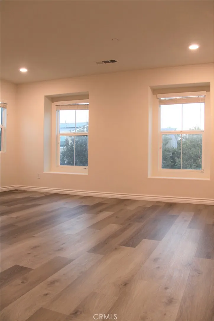 6105 Rosewood Way Eastvale, CA 92880