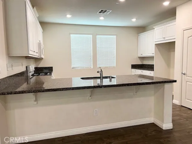 6105 Rosewood Way Eastvale, CA 92880