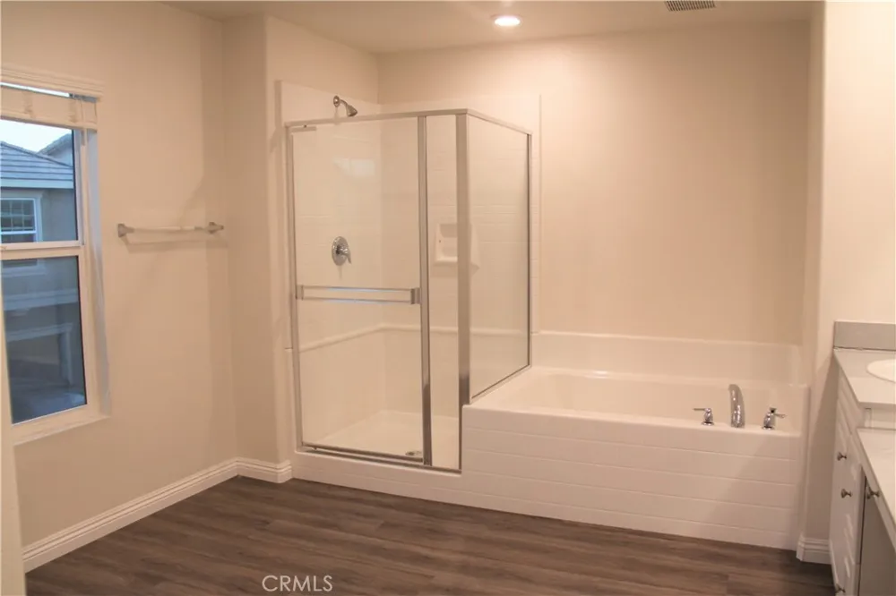 6105 Rosewood Way Eastvale, CA 92880