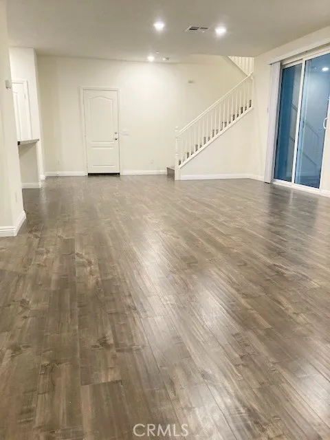 6105 Rosewood Way Eastvale, CA 92880