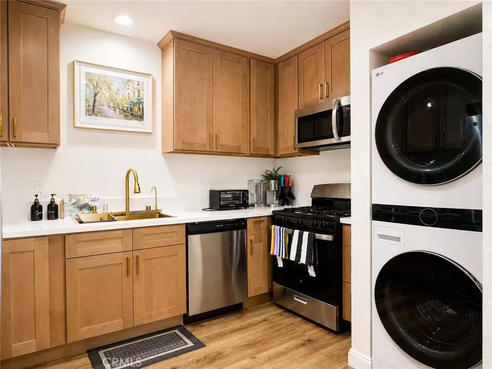 559 E Juanita #B Glendora, CA 91740