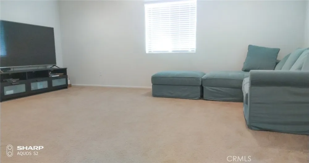 2492 E Williamsburg Ontario, CA 91761