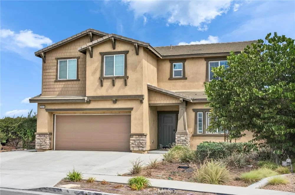 2492 E Williamsburg Ontario, CA 91761