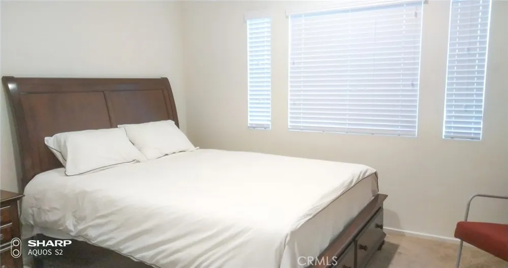 2492 E Williamsburg Ontario, CA 91761