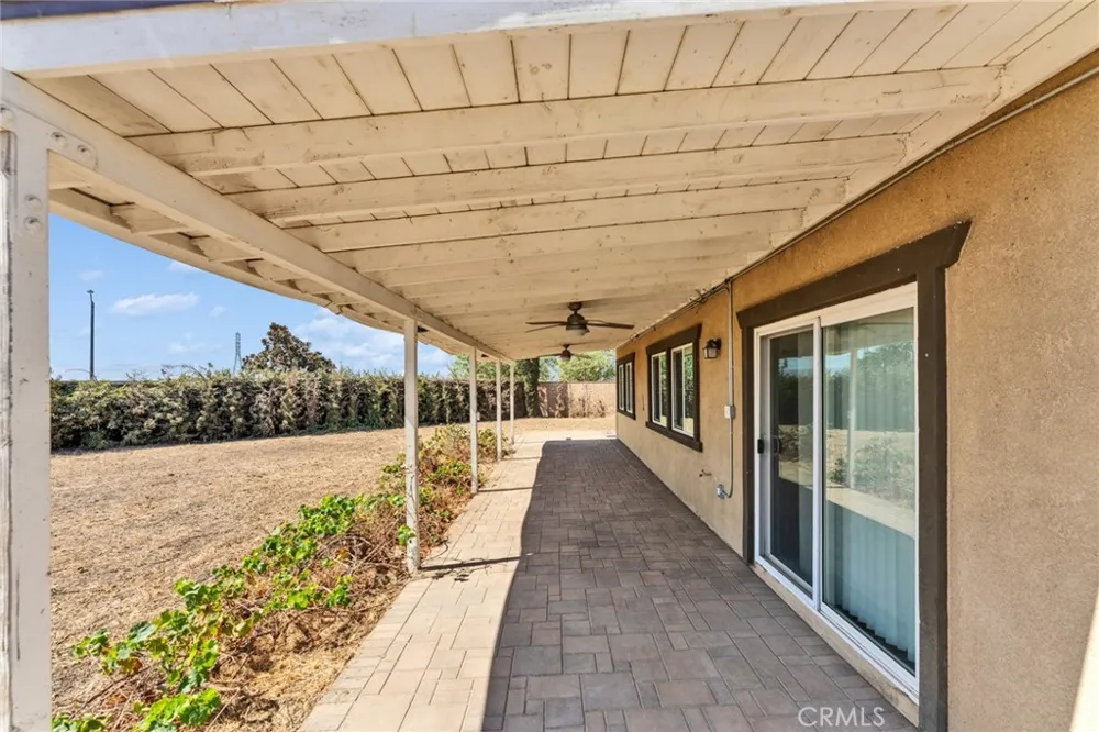 2492 E Williamsburg Ontario, CA 91761