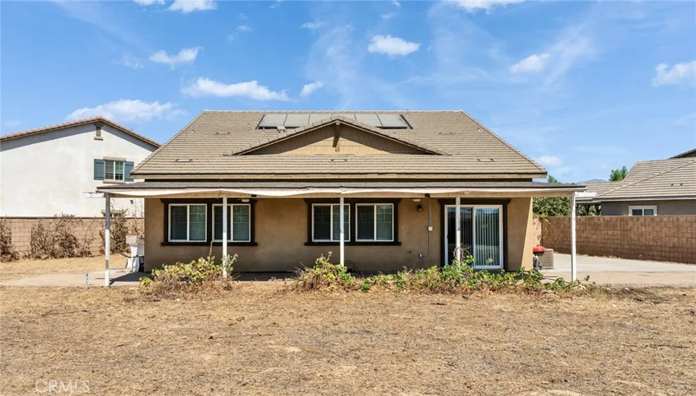 2492 E Williamsburg Ontario, CA 91761