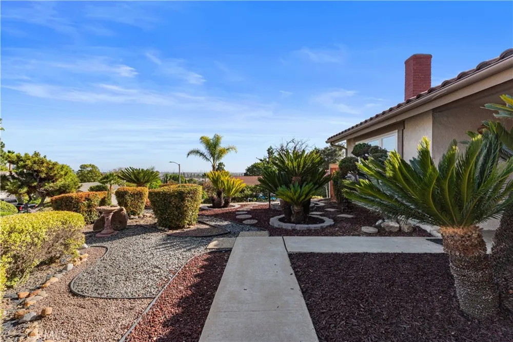 2580 Robinhood Orange, CA 92867