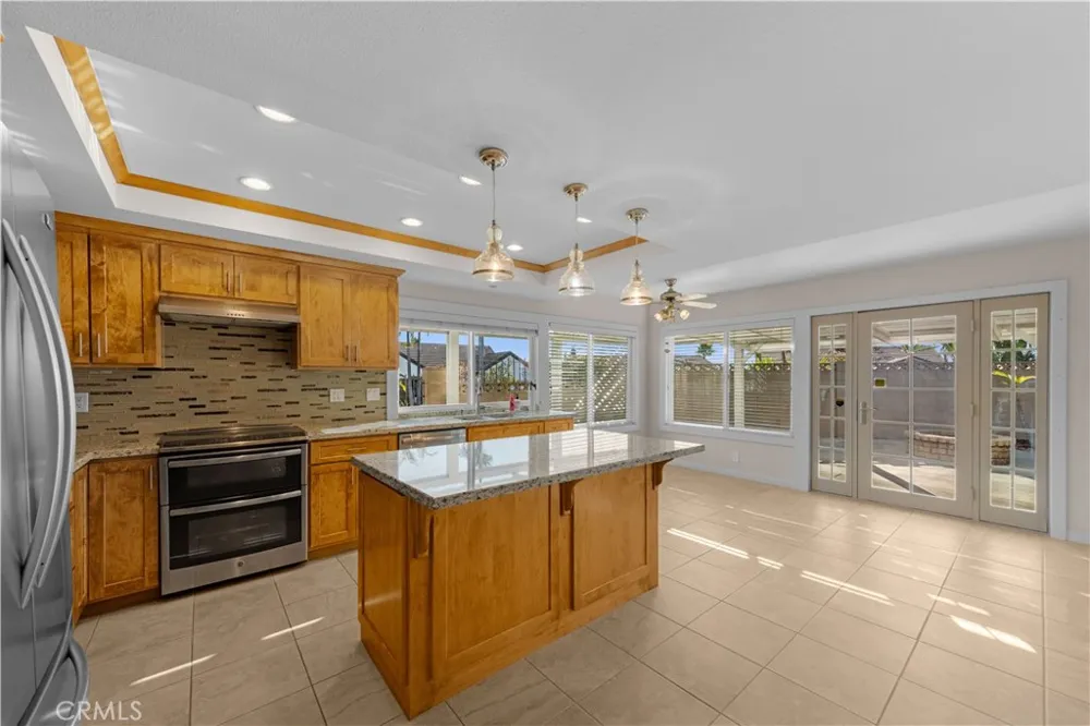 2580 Robinhood Orange, CA 92867