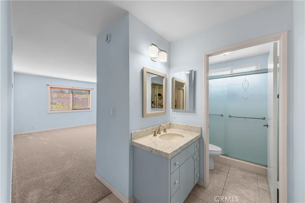 2580 Robinhood Orange, CA 92867