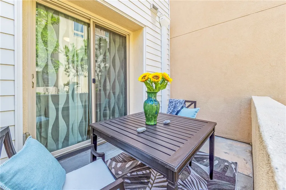 664 Colorado Circle Carson, CA 90745