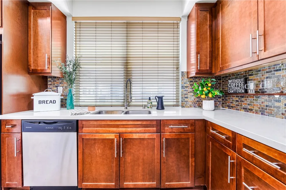 664 Colorado Circle Carson, CA 90745