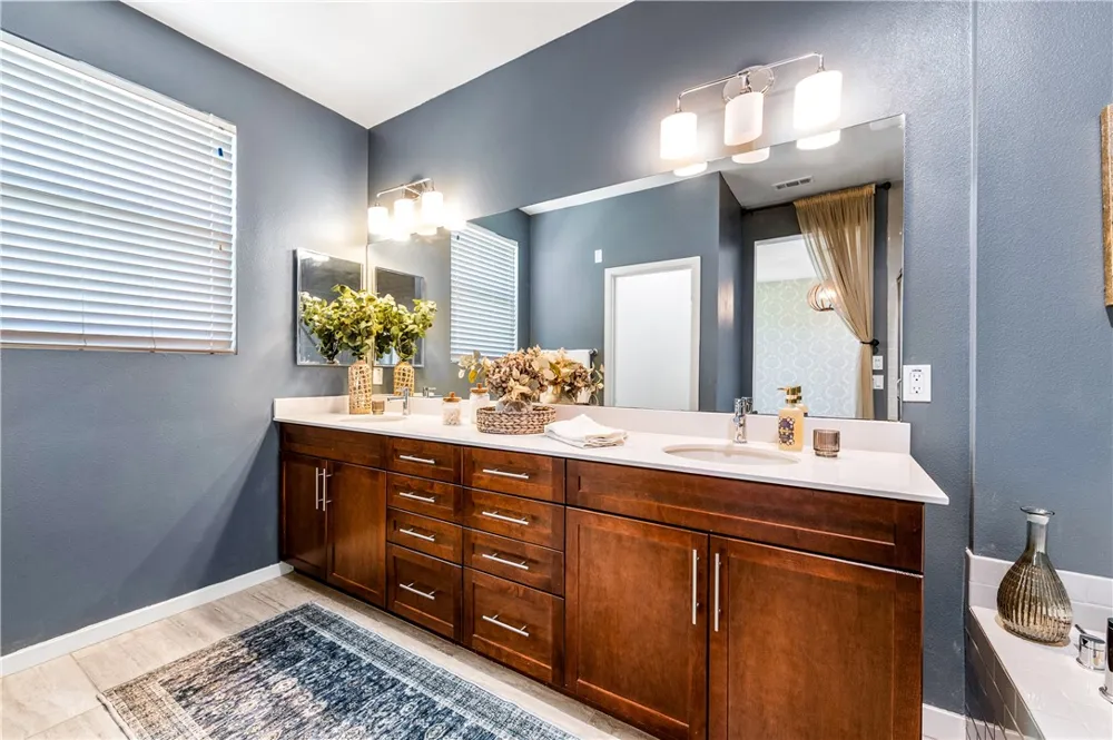 664 Colorado Circle Carson, CA 90745
