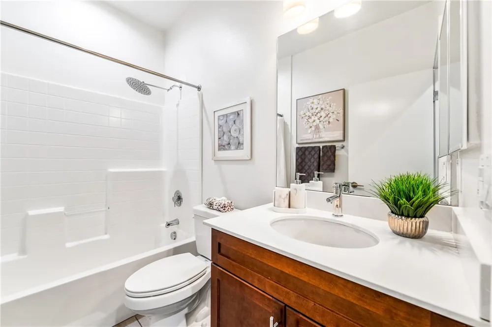 664 Colorado Circle Carson, CA 90745
