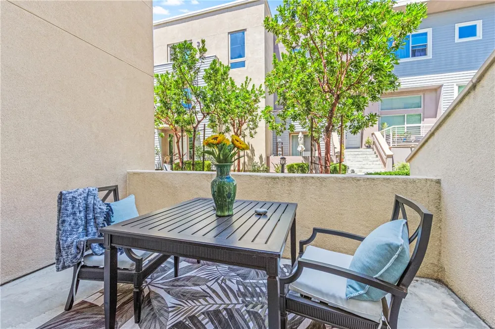 664 Colorado Circle Carson, CA 90745
