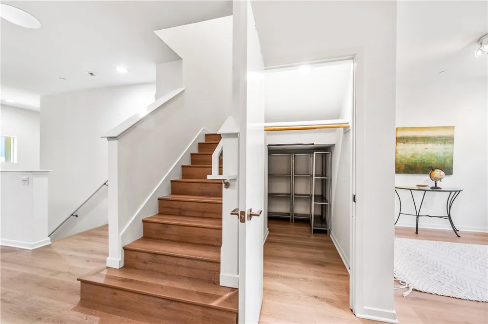 664 Colorado Circle Carson, CA 90745