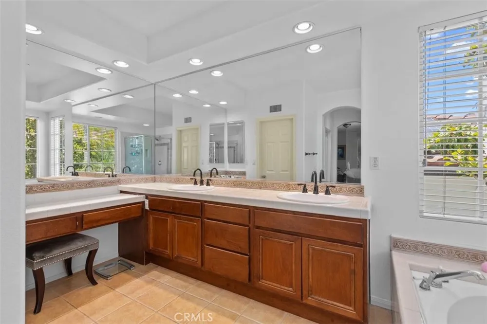 3759 Sage Canyon Drive Encinitas, CA 92024