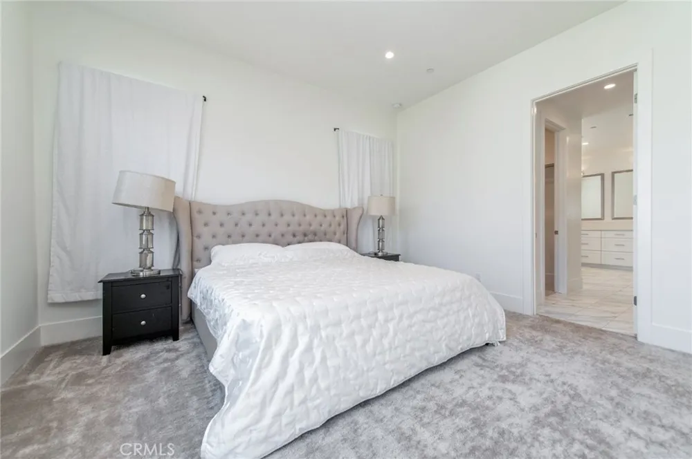133 Hyperion Irvine, CA 92618