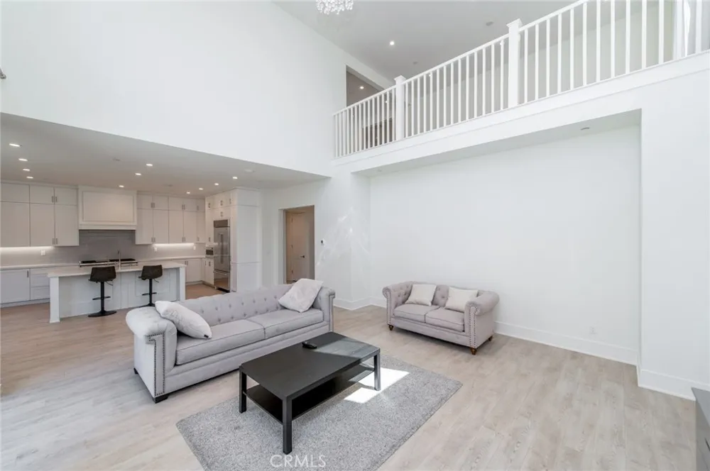 133 Hyperion Irvine, CA 92618