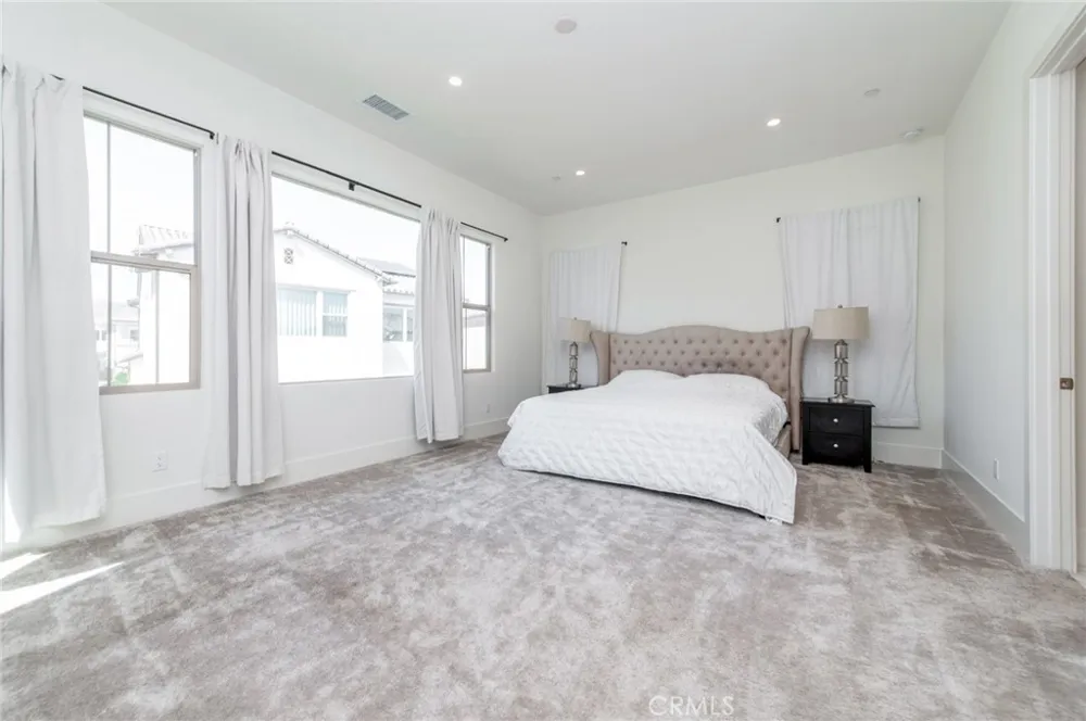 133 Hyperion Irvine, CA 92618