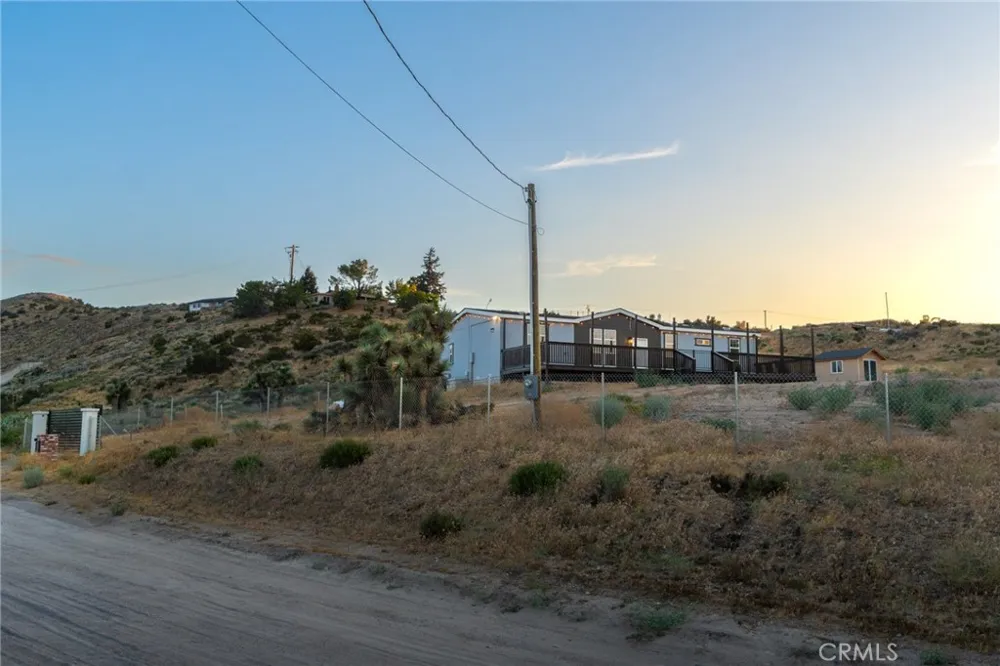 8380 Riggins Phelan, CA 92371